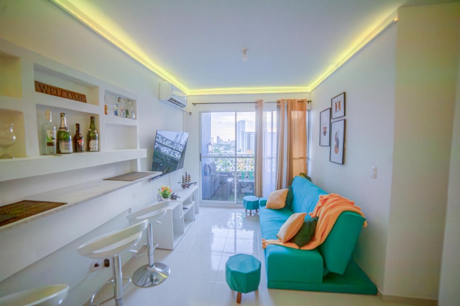 Sala con balcón